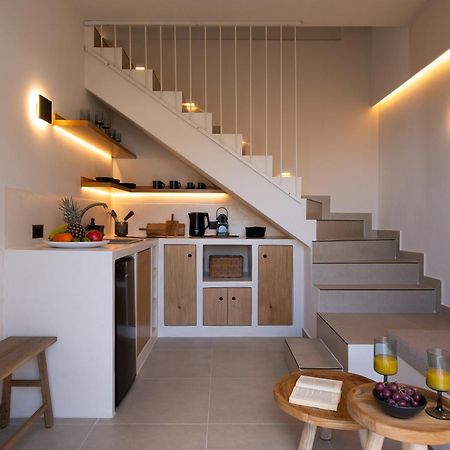 Sugarwhite Suites With Private Not Heated Pool Emporio  Eksteriør billede