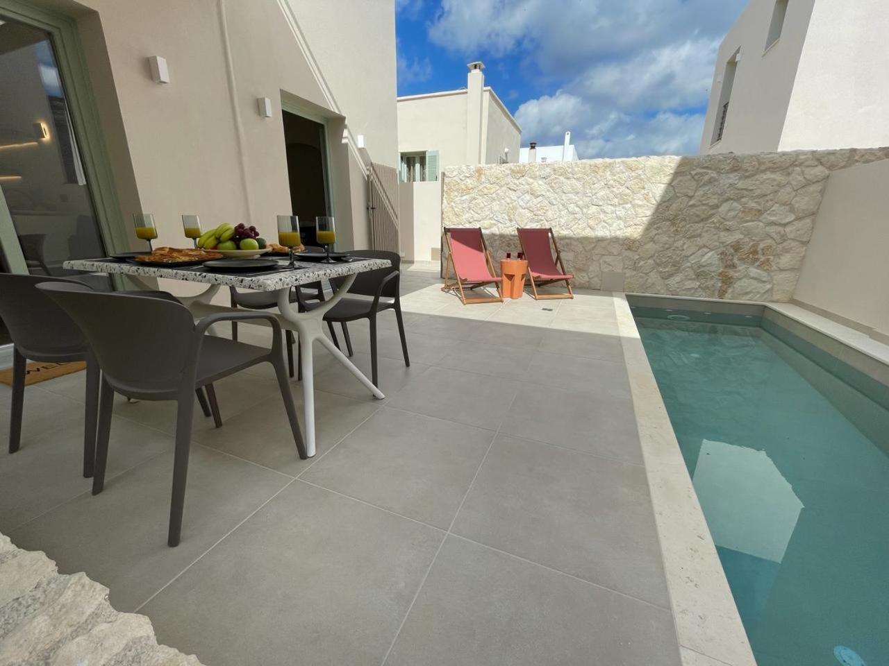 Sugarwhite Suites With Private Not Heated Pool Emporio  Eksteriør billede